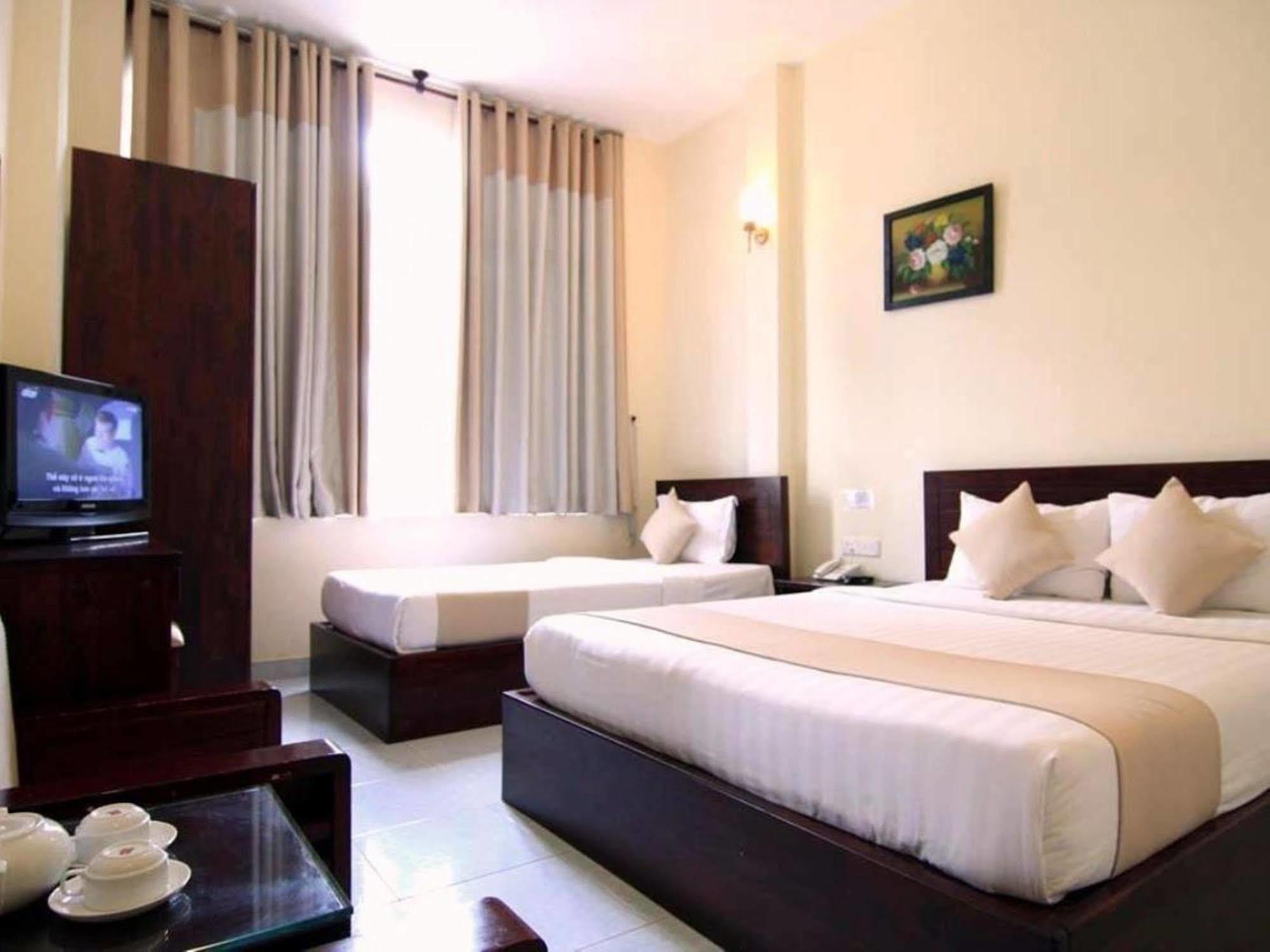 Oyo 438 Small Bay Hotel TP. Hồ Chí Minh Ngoại thất bức ảnh