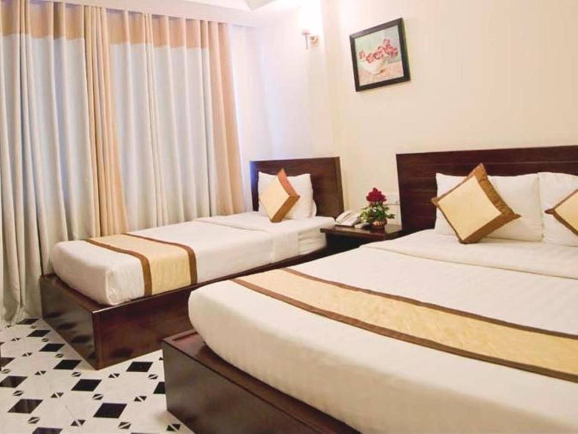 Oyo 438 Small Bay Hotel TP. Hồ Chí Minh Ngoại thất bức ảnh