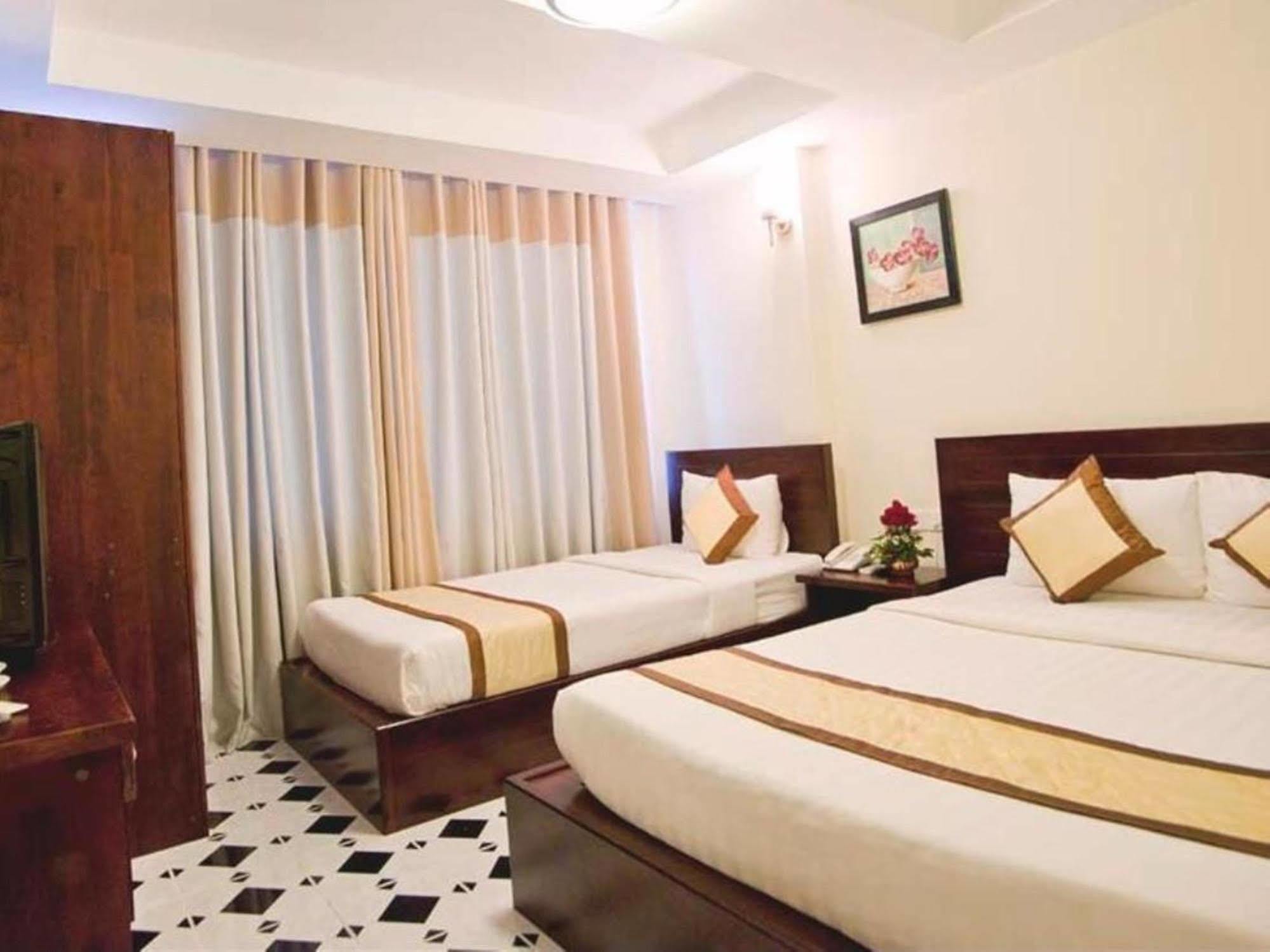 Oyo 438 Small Bay Hotel TP. Hồ Chí Minh Ngoại thất bức ảnh
