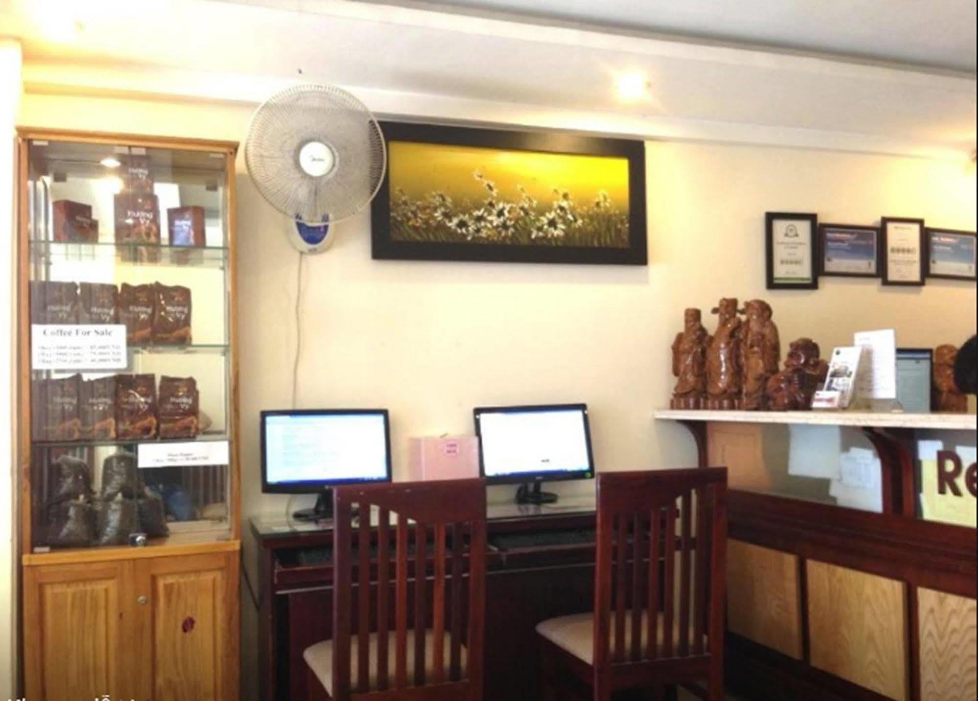 Oyo 438 Small Bay Hotel TP. Hồ Chí Minh Ngoại thất bức ảnh
