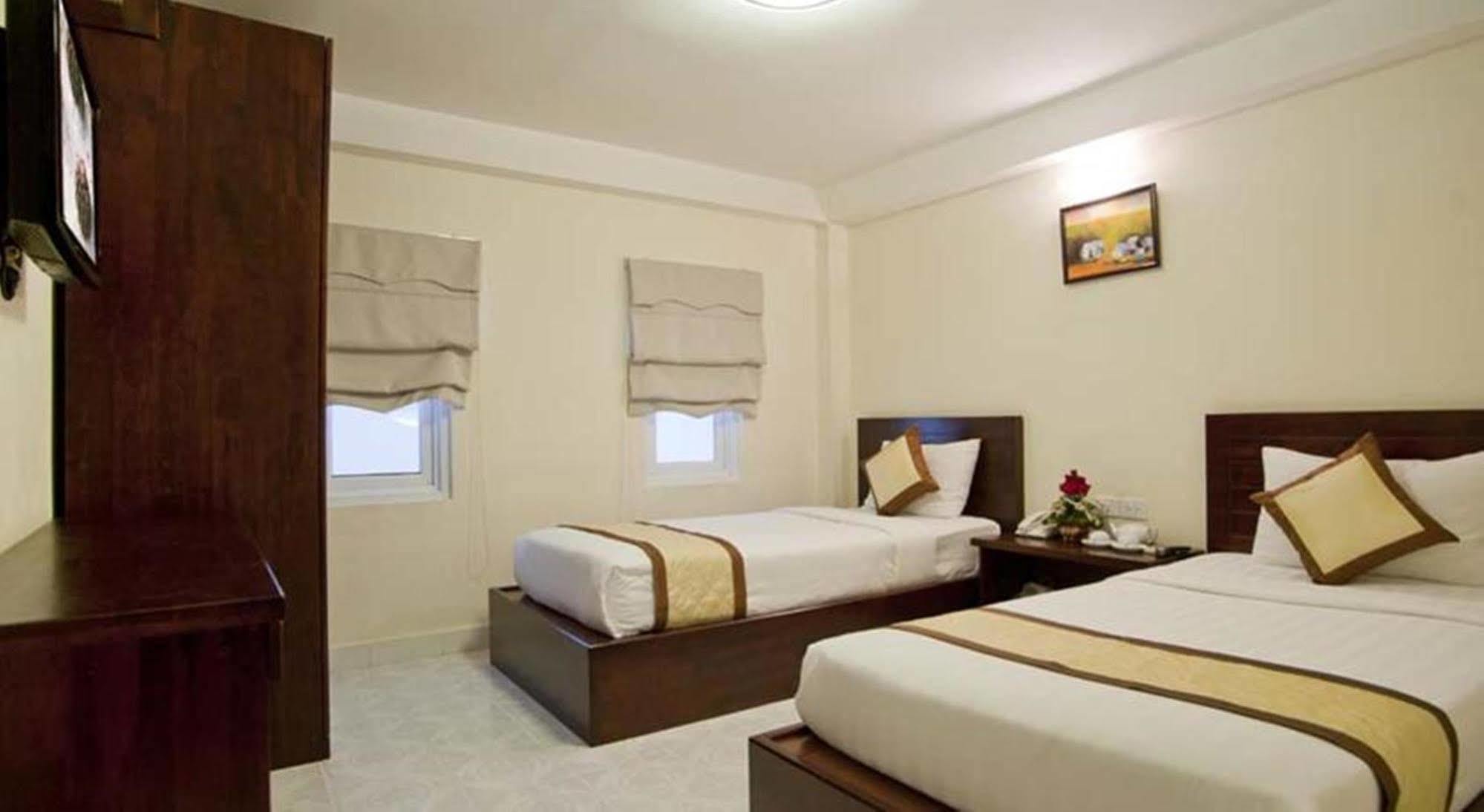 Oyo 438 Small Bay Hotel TP. Hồ Chí Minh Ngoại thất bức ảnh
