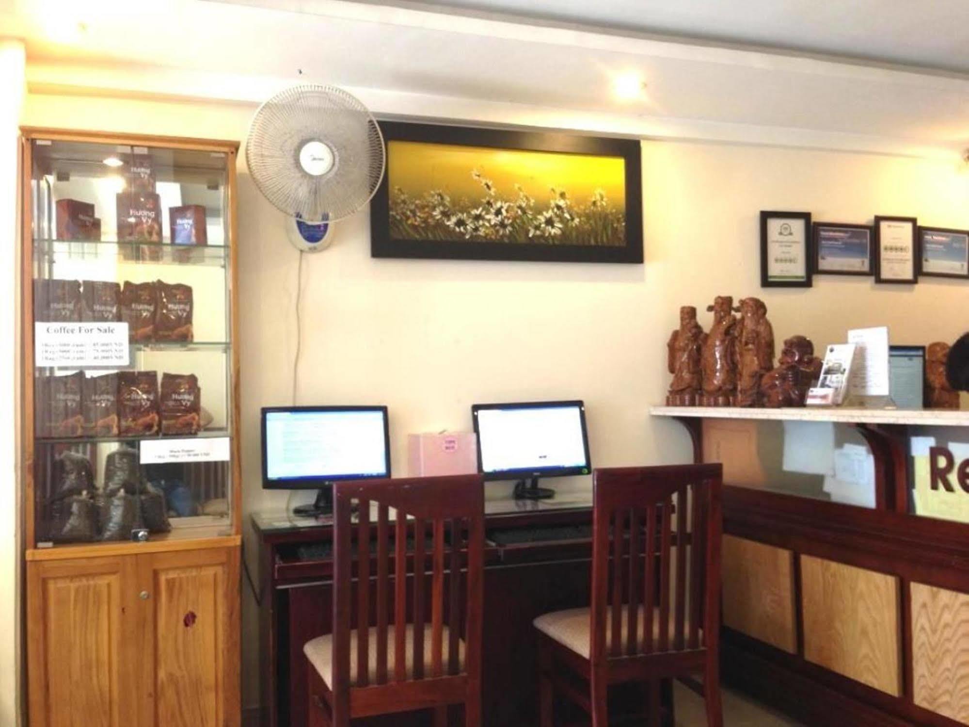 Oyo 438 Small Bay Hotel TP. Hồ Chí Minh Ngoại thất bức ảnh