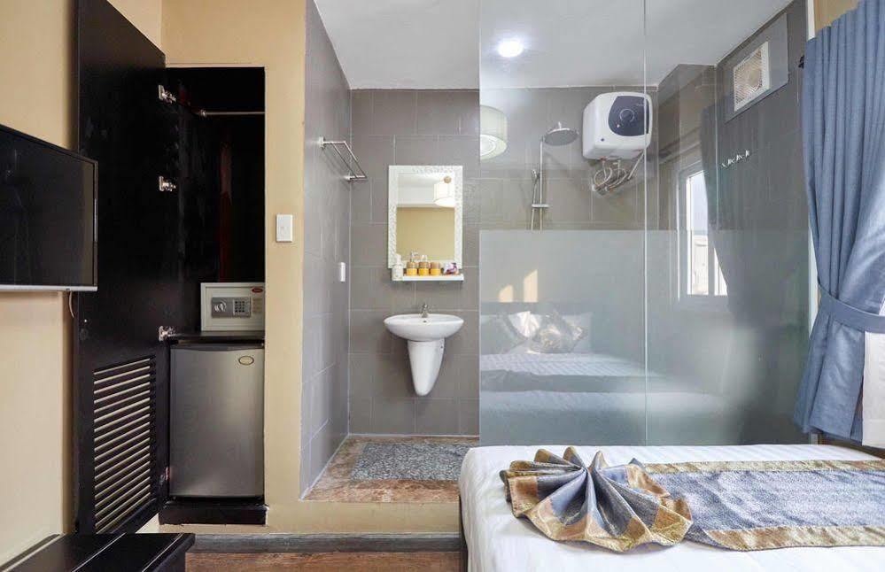 Oyo 438 Small Bay Hotel TP. Hồ Chí Minh Ngoại thất bức ảnh