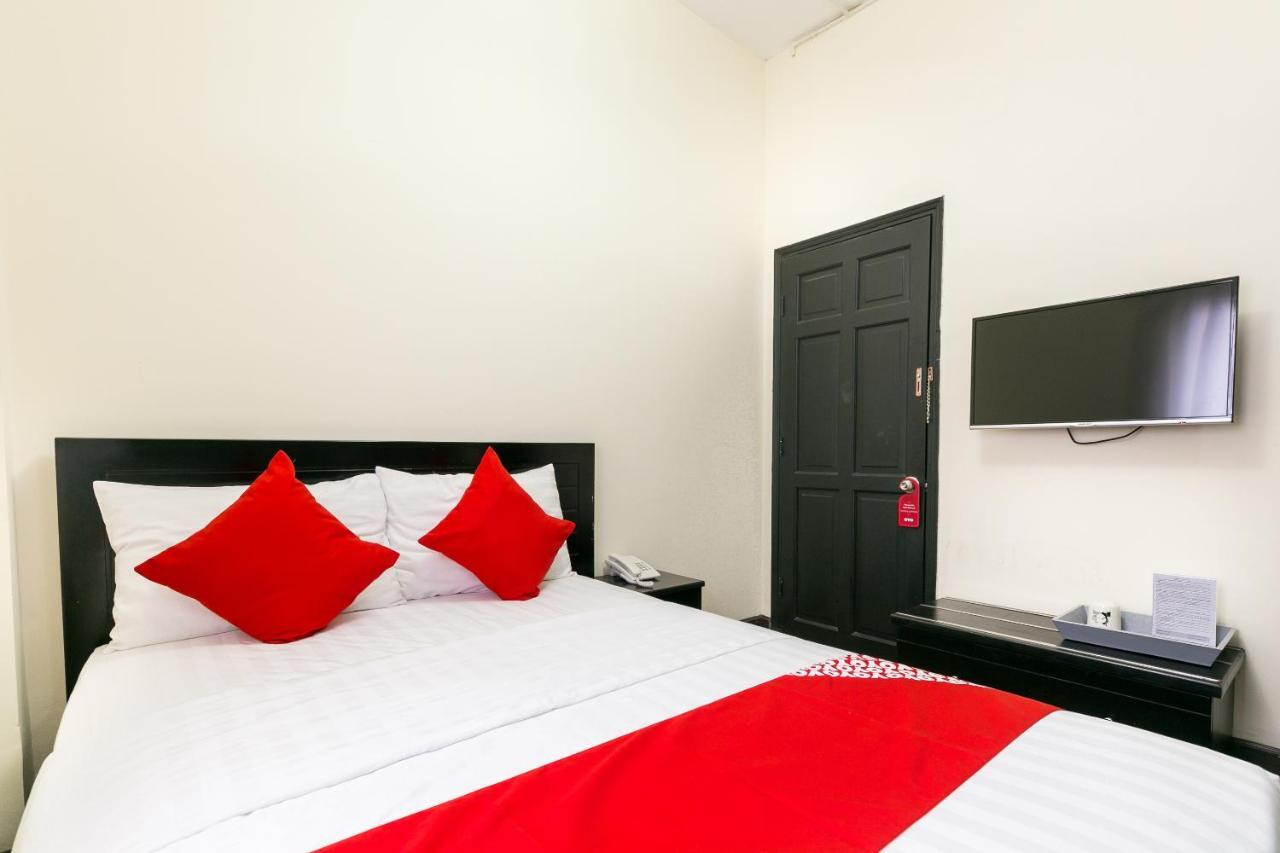 Oyo 438 Small Bay Hotel TP. Hồ Chí Minh Ngoại thất bức ảnh