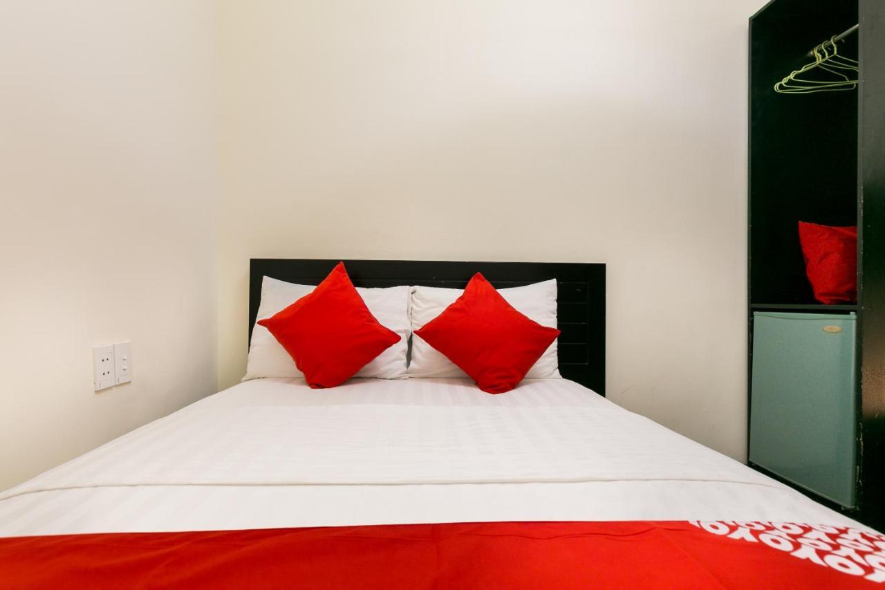 Oyo 438 Small Bay Hotel TP. Hồ Chí Minh Ngoại thất bức ảnh